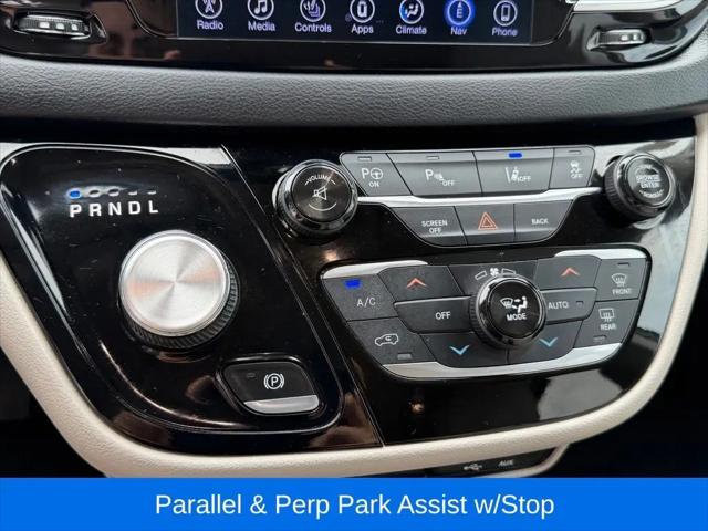 2017 Chrysler Pacifica Touring-L Plus