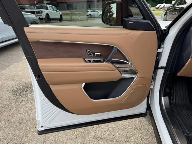 2024 Land Rover Range Rover P530 SE