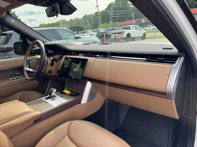 2024 Land Rover Range Rover P530 SE