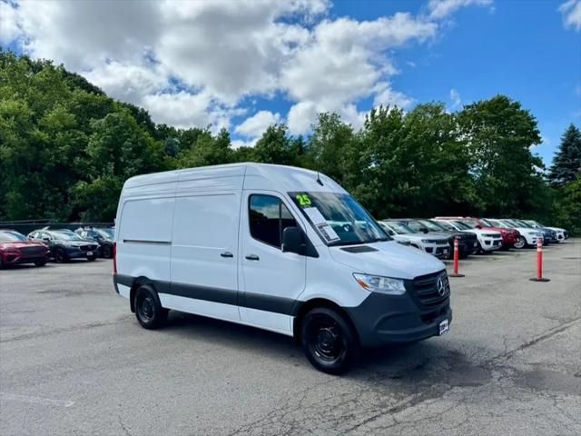2025 Mercedes-Benz Sprinter 2500 Standard Roof 4-Cyl Diesel