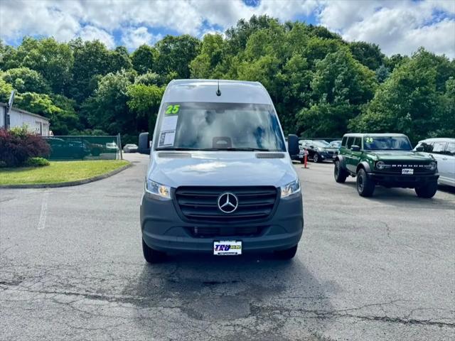 2025 Mercedes-Benz Sprinter 2500 Standard Roof 4-Cyl Diesel