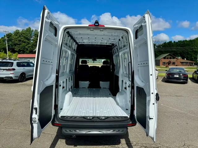 2025 Mercedes-Benz Sprinter 2500 Standard Roof 4-Cyl Diesel