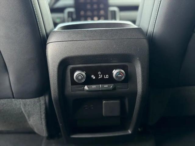 2026 GMC Acadia Elevation AWD