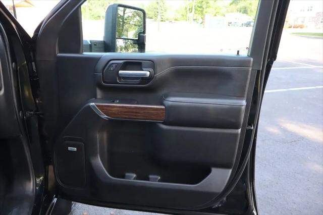 2022 Chevrolet Silverado 3500HD 4WD Crew Cab Standard Bed High Country