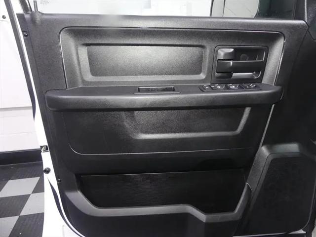 2017 Ram 2500 Tradesman Crew Cab 4x4 6'4" Box