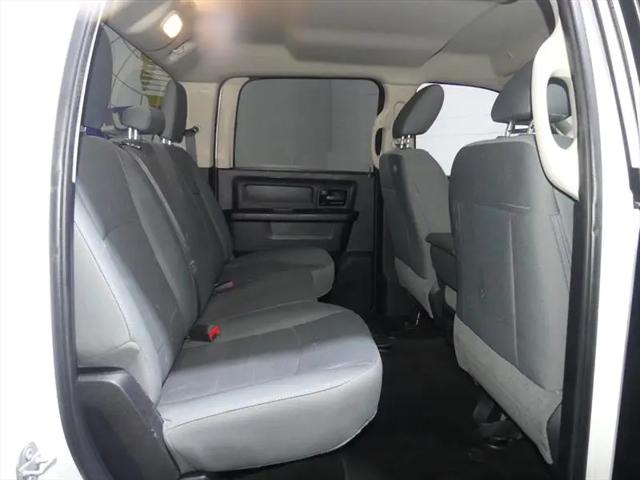2017 Ram 2500 Tradesman Crew Cab 4x4 6'4" Box