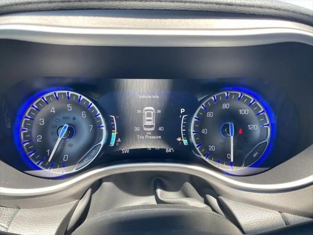 2027 Chrysler Pacifica Select