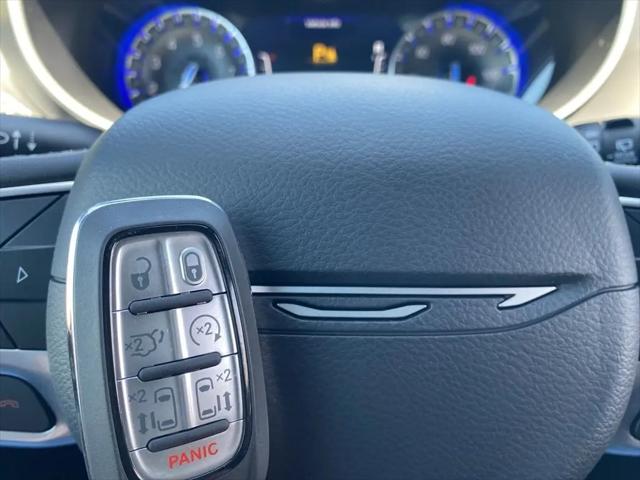2027 Chrysler Pacifica Select