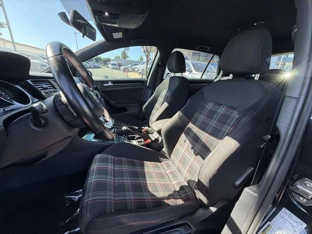 2017 Volkswagen Golf GTI Sport 4-Door