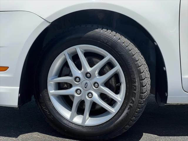2012 Ford Fusion S