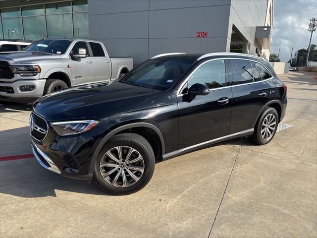 2025 Mercedes-Benz GLC GLC 300's photo