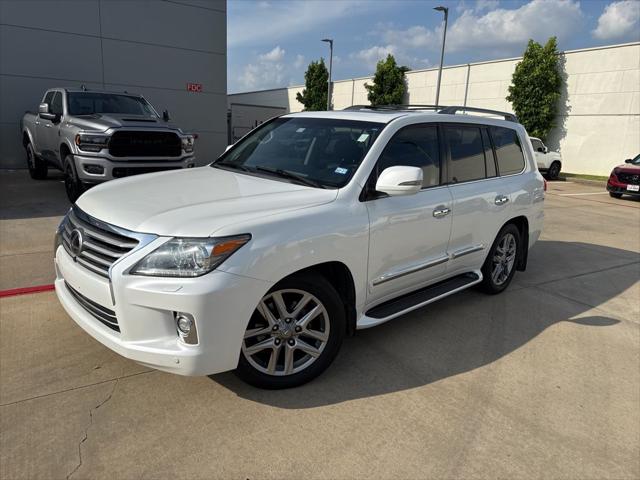 2015 Lexus LX 600 570's photo