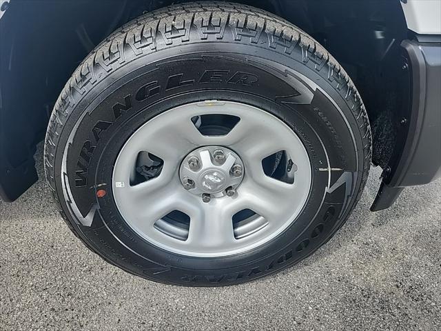 2026 Ram 1500 Tradesman Crew Cab 4x4 57 Box