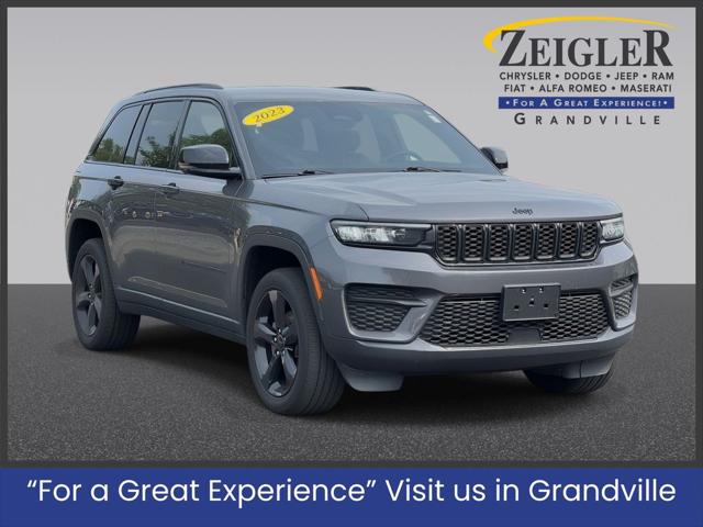 2023 Jeep Grand Cherokee Altitude 4x4 for sale in Grandville, MI