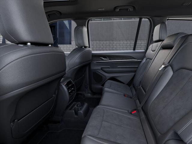 2026 Jeep Grand Cherokee L Altitude 4x2