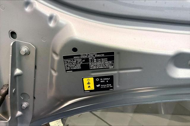 2023 Volvo XC60 B5 Plus Bright Theme