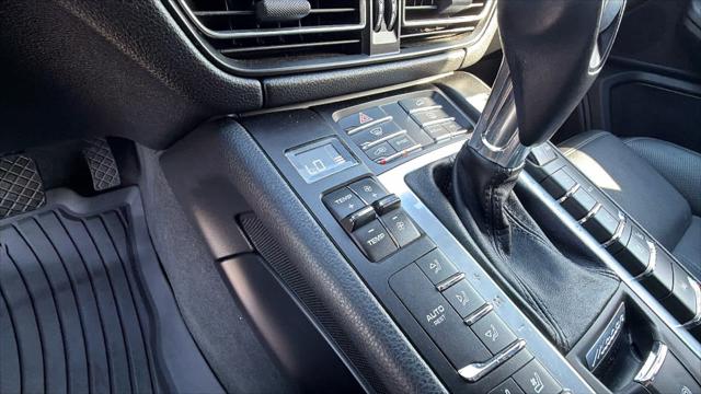2020 Porsche Macan AWD