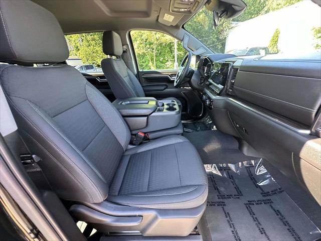 2023 Chevrolet Silverado 1500 4WD Crew Cab Short Bed LT with 2FL
