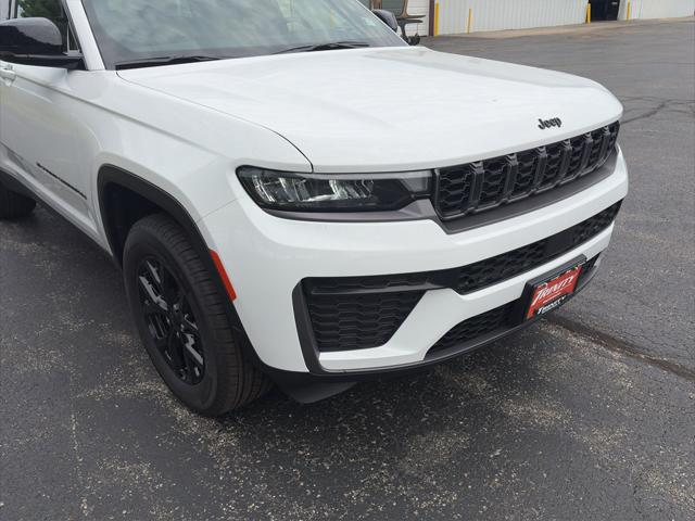 2026 Jeep Grand Cherokee GRAND CHEROKEE LAREDO ALTITUDE 4X4