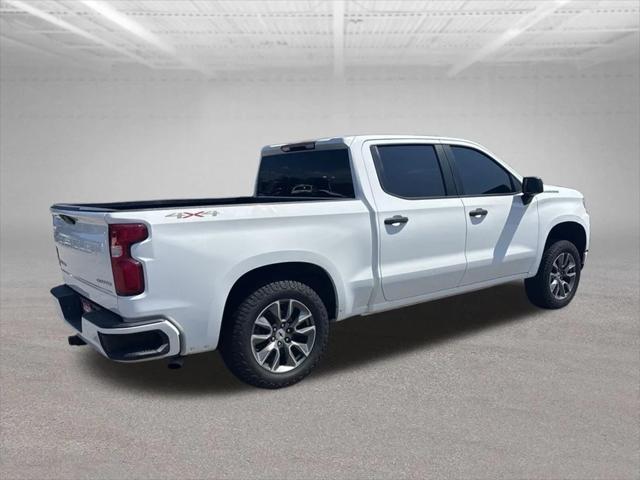 2021 Chevrolet Silverado 1500 4WD Crew Cab Short Bed Custom 2021 Chevrolet Silverado 1500 4WD Crew Cab Short Bed Custom