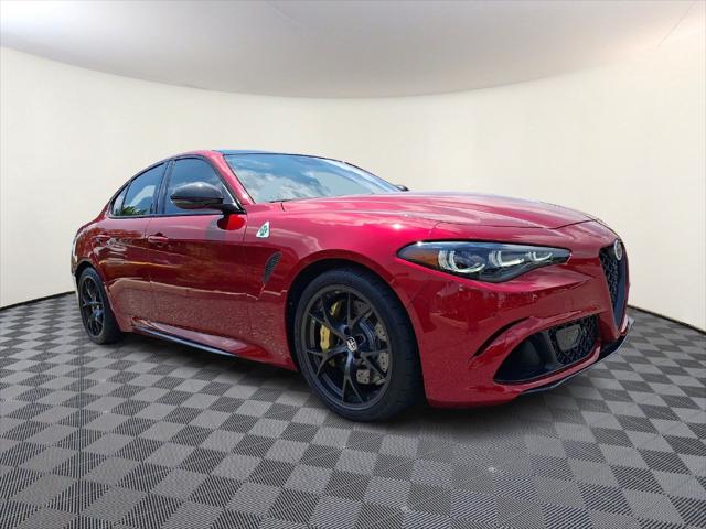 2024 Alfa Romeo Giulia Quadrifoglio Carbon RWD 2024 Alfa Romeo Giulia Quadrifoglio Carbon RWD