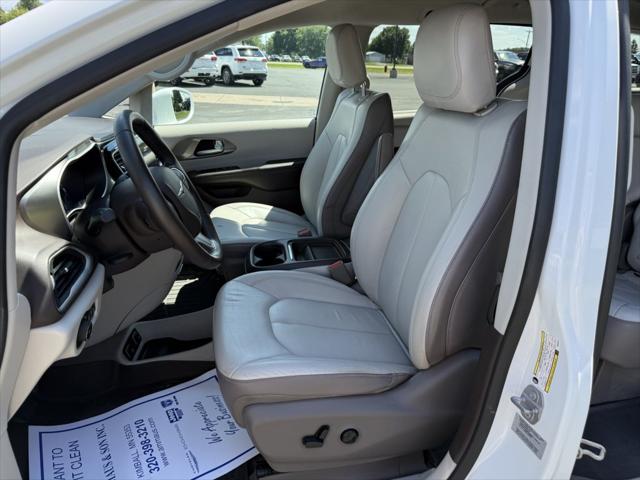 2017 Chrysler Pacifica Touring-L