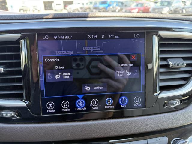 2017 Chrysler Pacifica Touring-L