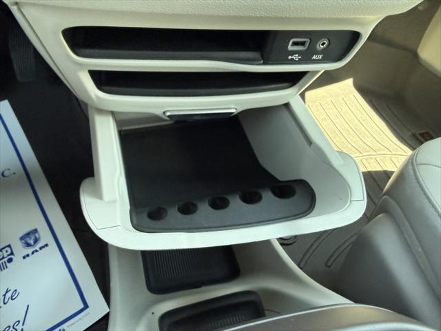 2017 Chrysler Pacifica Touring-L