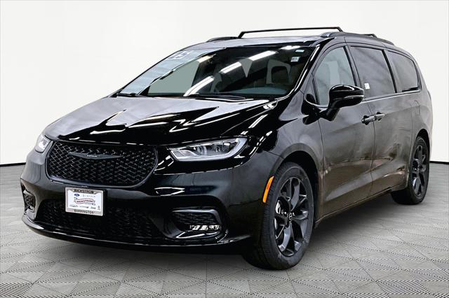 2025 Chrysler Pacifica Limited for sale in Barrington, IL