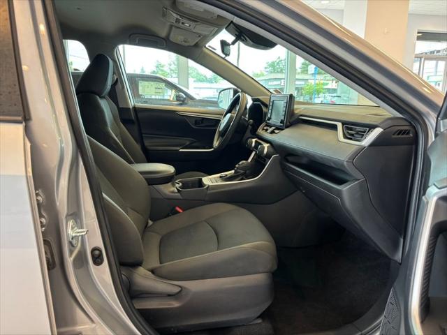 2022 Toyota RAV4 Hybrid LE