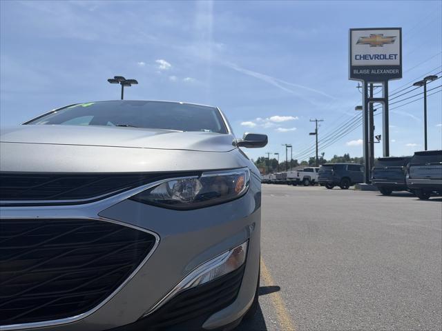 2024 Chevrolet Malibu FWD RS