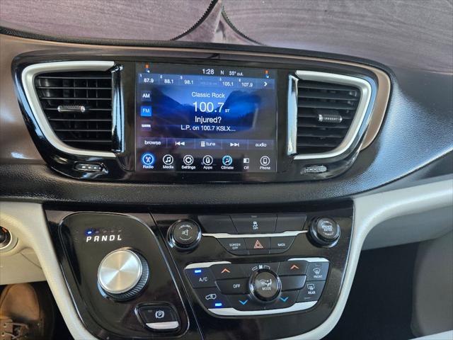 2017 Chrysler Pacifica Touring
