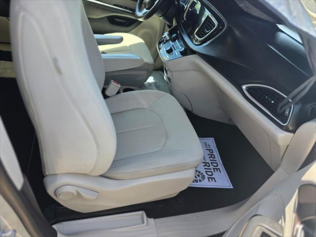 2017 Chrysler Pacifica Touring