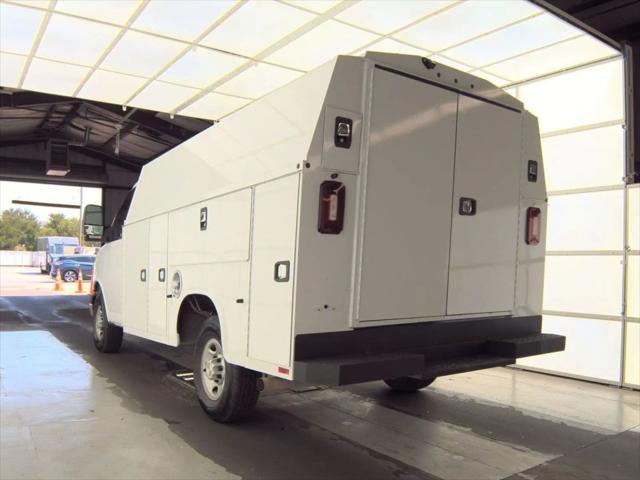 2022 Chevrolet Express Cutaway Work Van