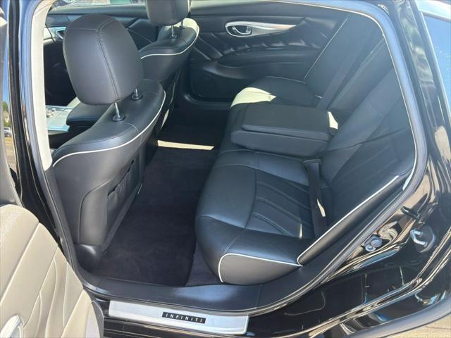 2017 INFINITI Q70L 3.7X
