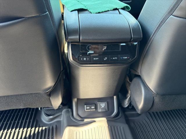 2026 Toyota Highlander Hybrid Limited