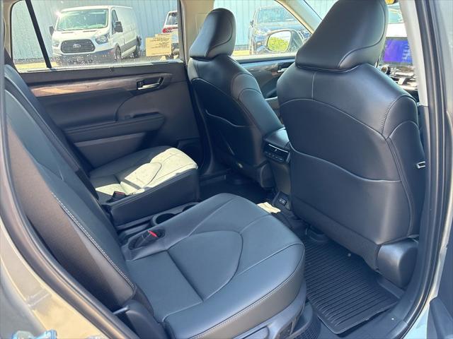 2026 Toyota Highlander Hybrid Limited