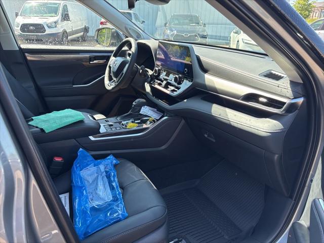 2026 Toyota Highlander Hybrid Limited