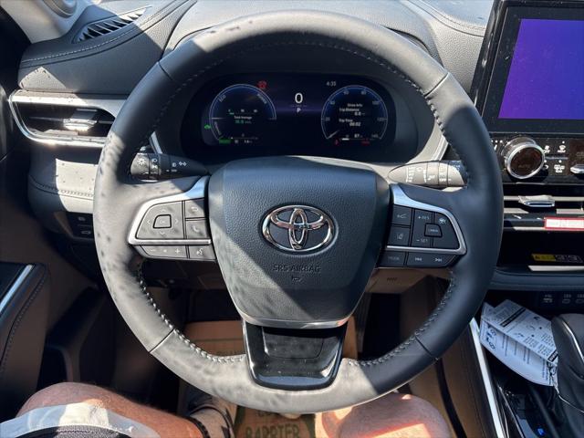2026 Toyota Highlander Hybrid Limited