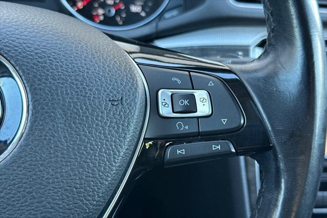 2017 Volkswagen Passat 1.8T SE