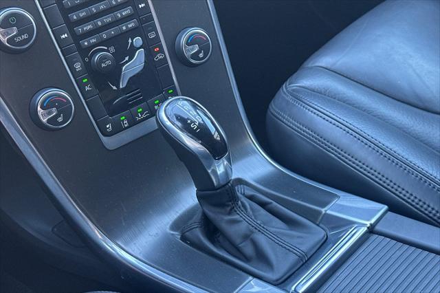 2014 Volvo XC60 T6 R-Design Premier Plus