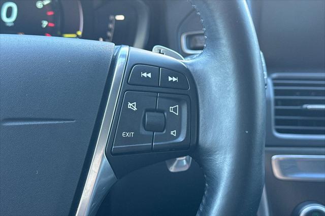2014 Volvo XC60 T6 R-Design Premier Plus