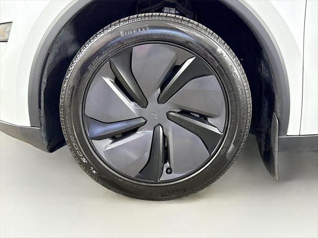 2026 Tesla Model Y Premium Rear-Wheel Drive
