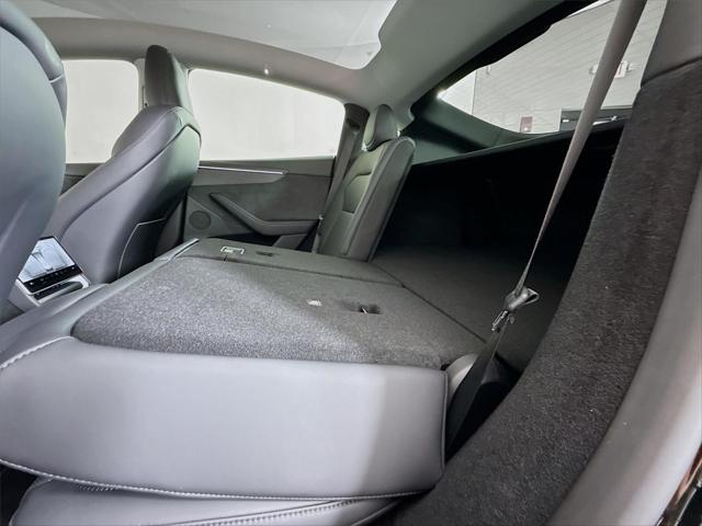 2026 Tesla Model Y Premium Rear-Wheel Drive