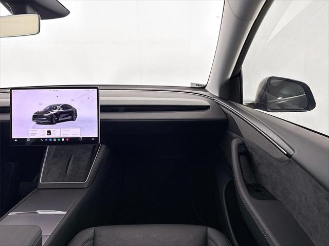 2026 Tesla Model Y Premium Rear-Wheel Drive