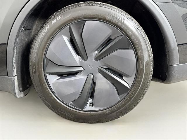 2026 Tesla Model Y Premium Rear-Wheel Drive