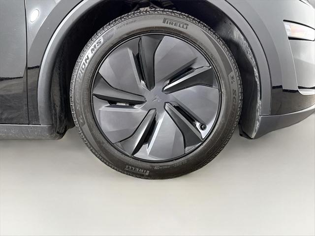 2026 Tesla Model Y Premium Rear-Wheel Drive
