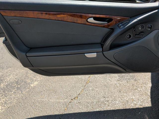 2004 Mercedes-Benz 500 2dr Roadster 5.0L