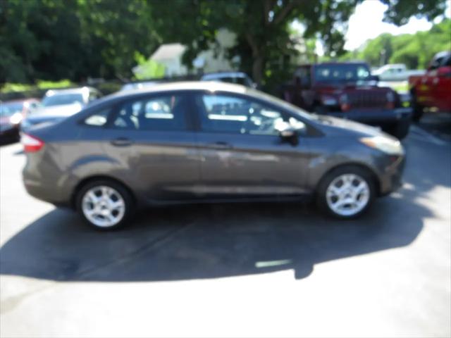 2015 Ford Fiesta SE