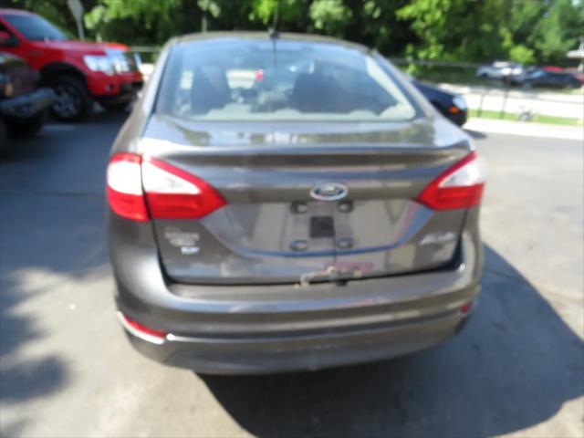 2015 Ford Fiesta SE
